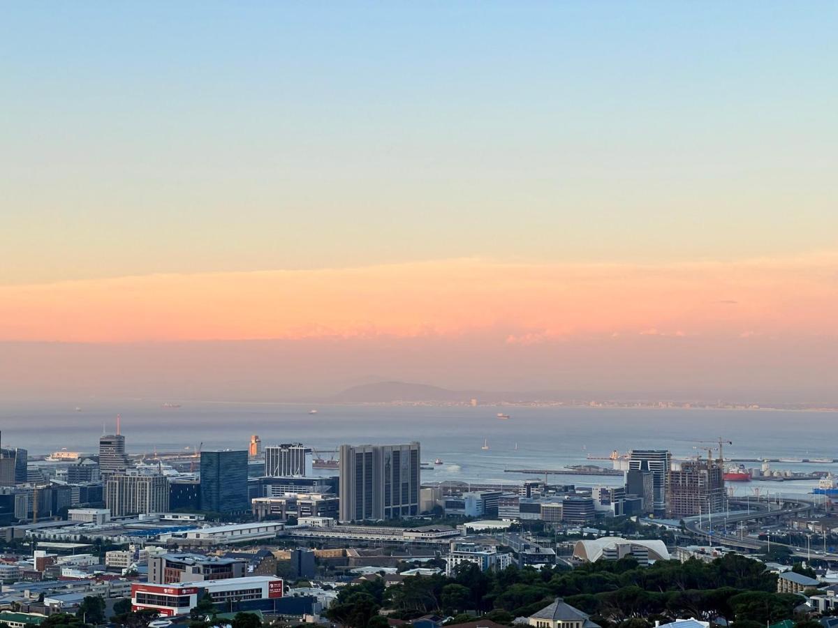 Breathtaking Views, Brand New Renovated Apartment Cape Town Exterior photo